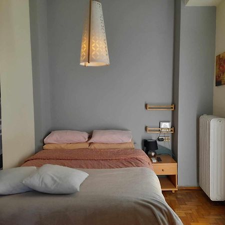 For Harbor Travelers Apartment Piraeus Exterior photo